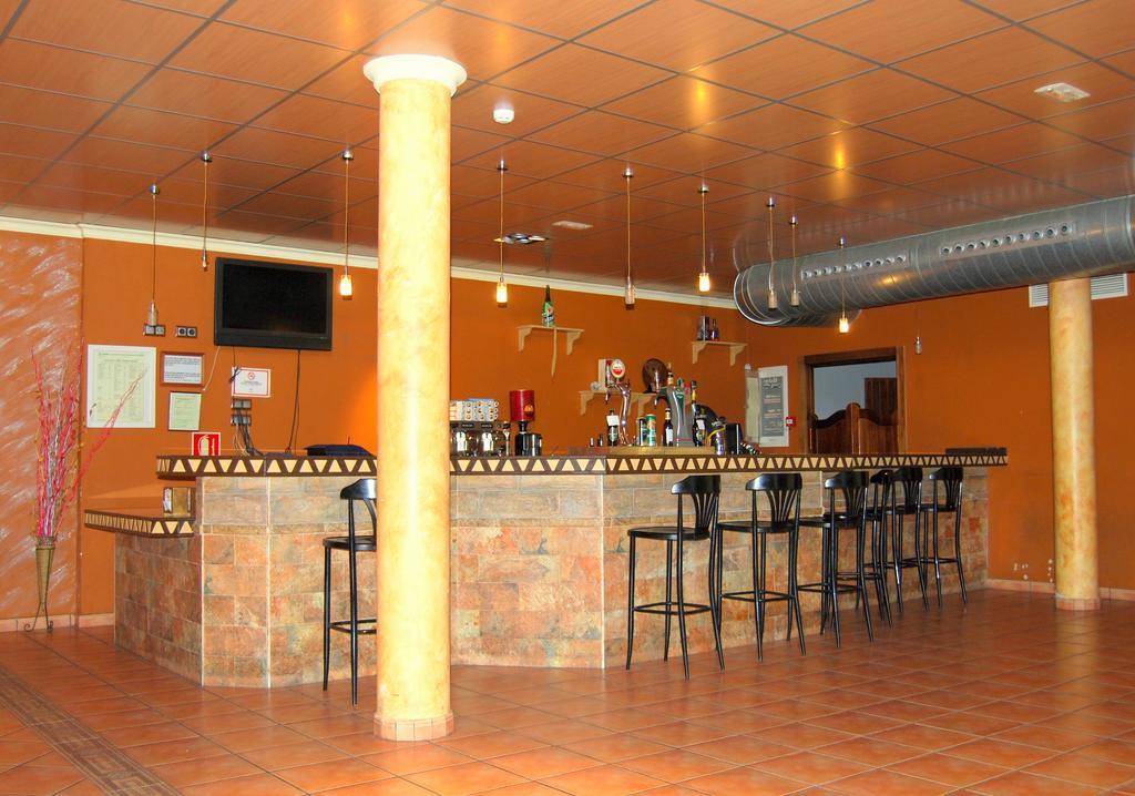 Hostal Meson Arboleas Bagian luar foto