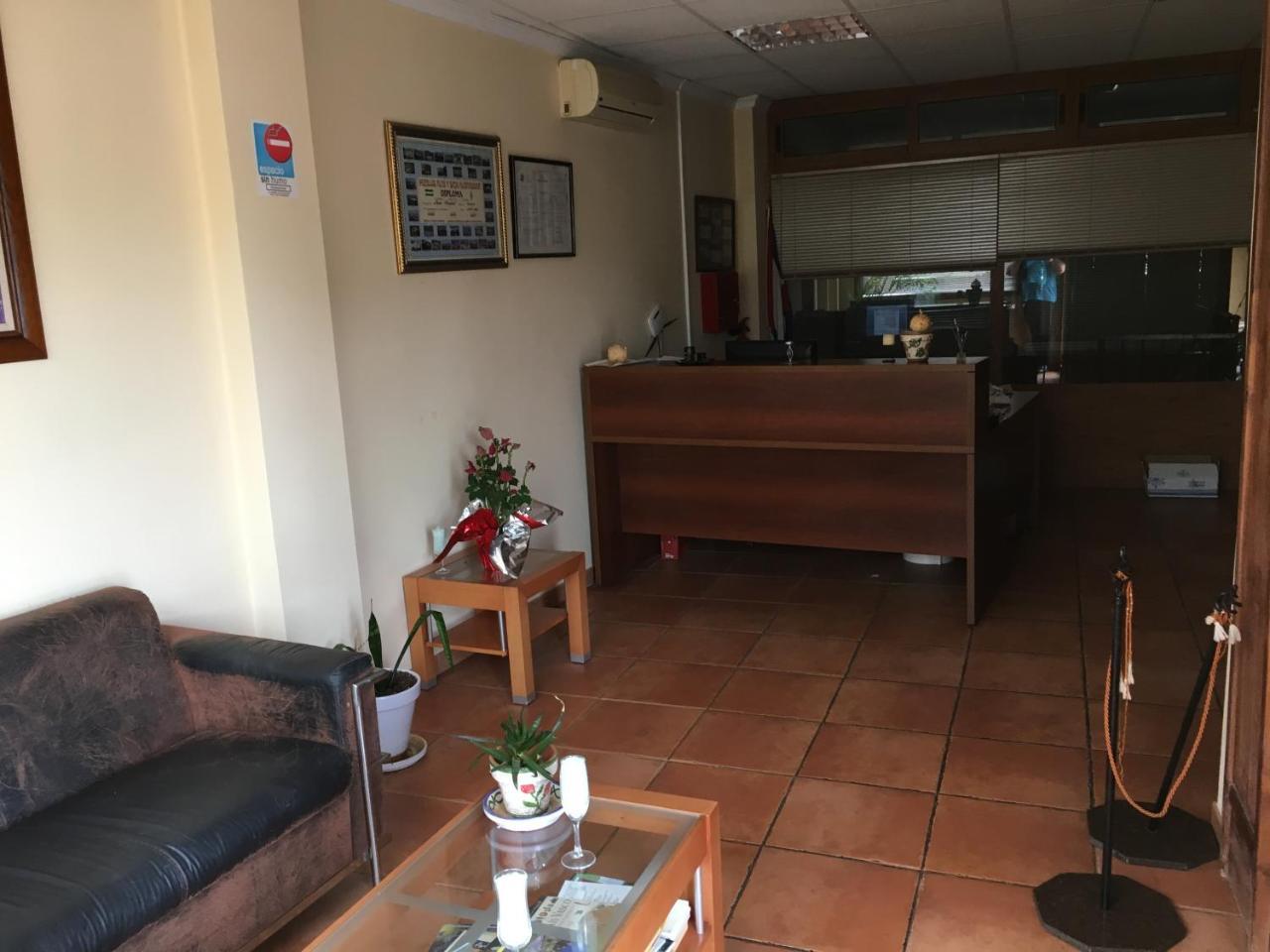 Hostal Meson Arboleas Bagian luar foto