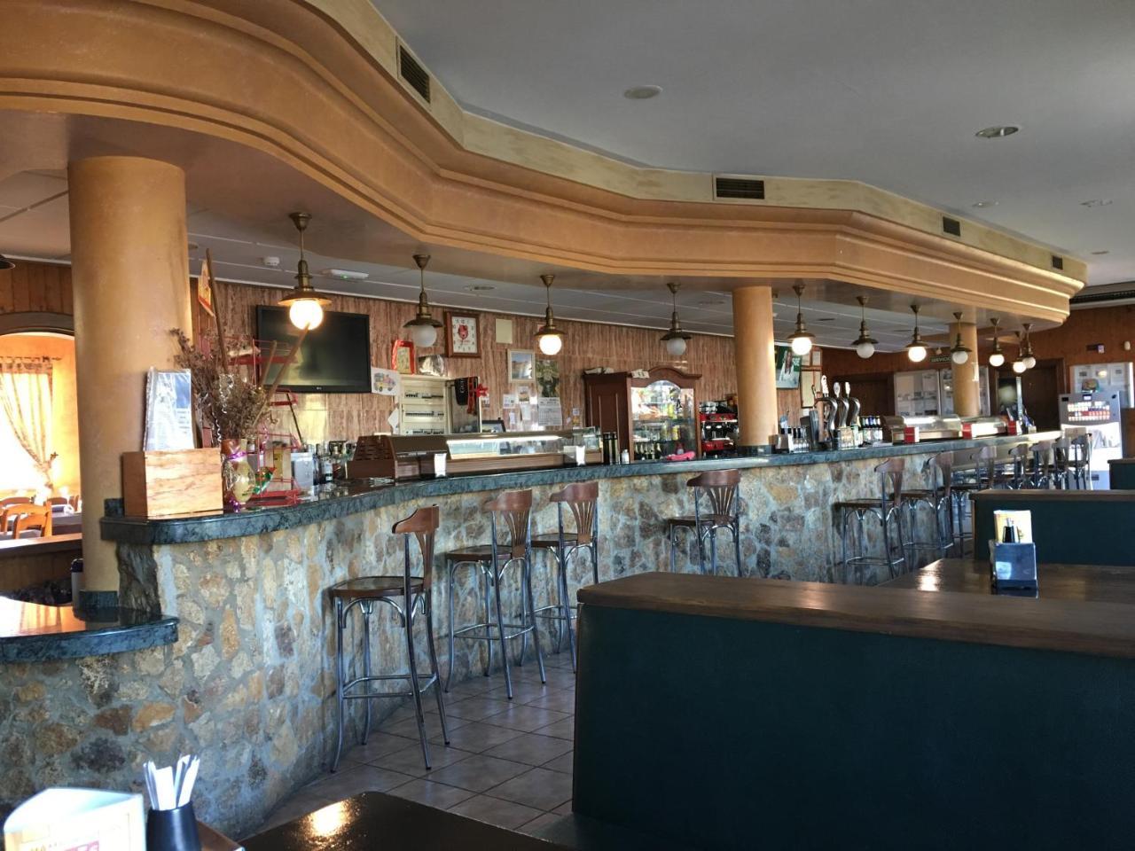 Hostal Meson Arboleas Bagian luar foto